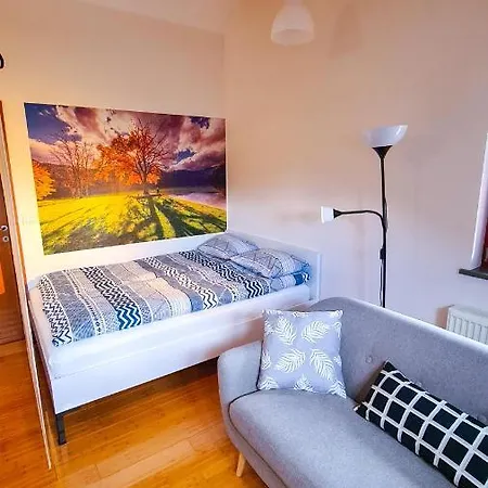 B8 Apartment *